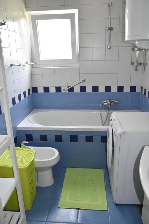 Apartman Tina Apartment โปเรช ภายนอก รูปภาพ