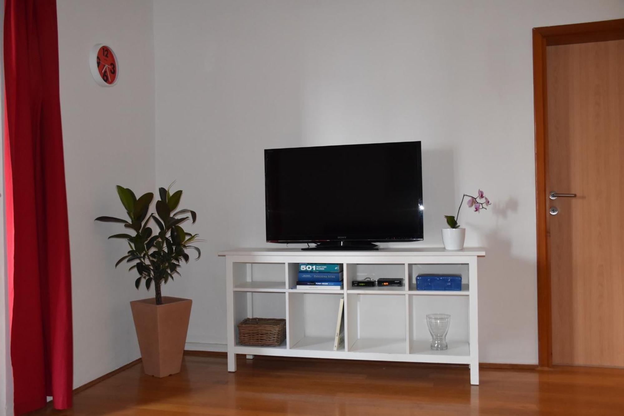 Apartman Tina Apartment โปเรช ภายนอก รูปภาพ